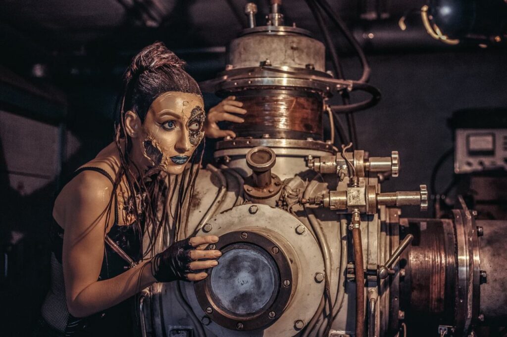 Девушка андроид